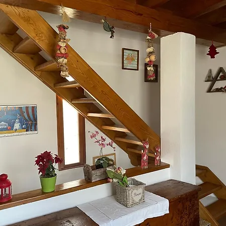 Casa Ad Chez Piero Vda Issogne-002 * Issogne