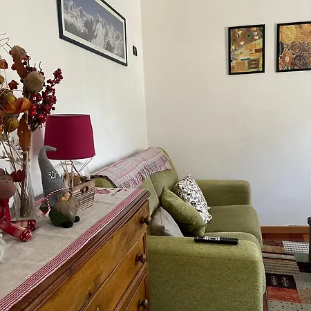 Casa Ad Chez Piero Vda Issogne-002 펜션 *