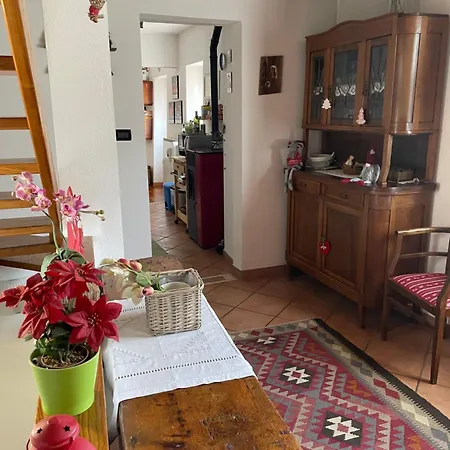 Casa Ad Chez Piero Vda Issogne-002 * Issogne